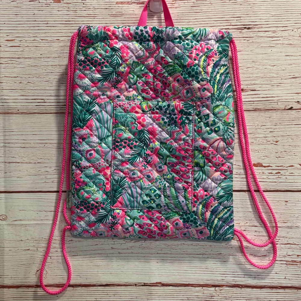 Lilly Pulitzer Quilted Drawstring Backpack in Banana Split New - Picture 3 of 10